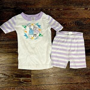 Pajama set from Frozen 2